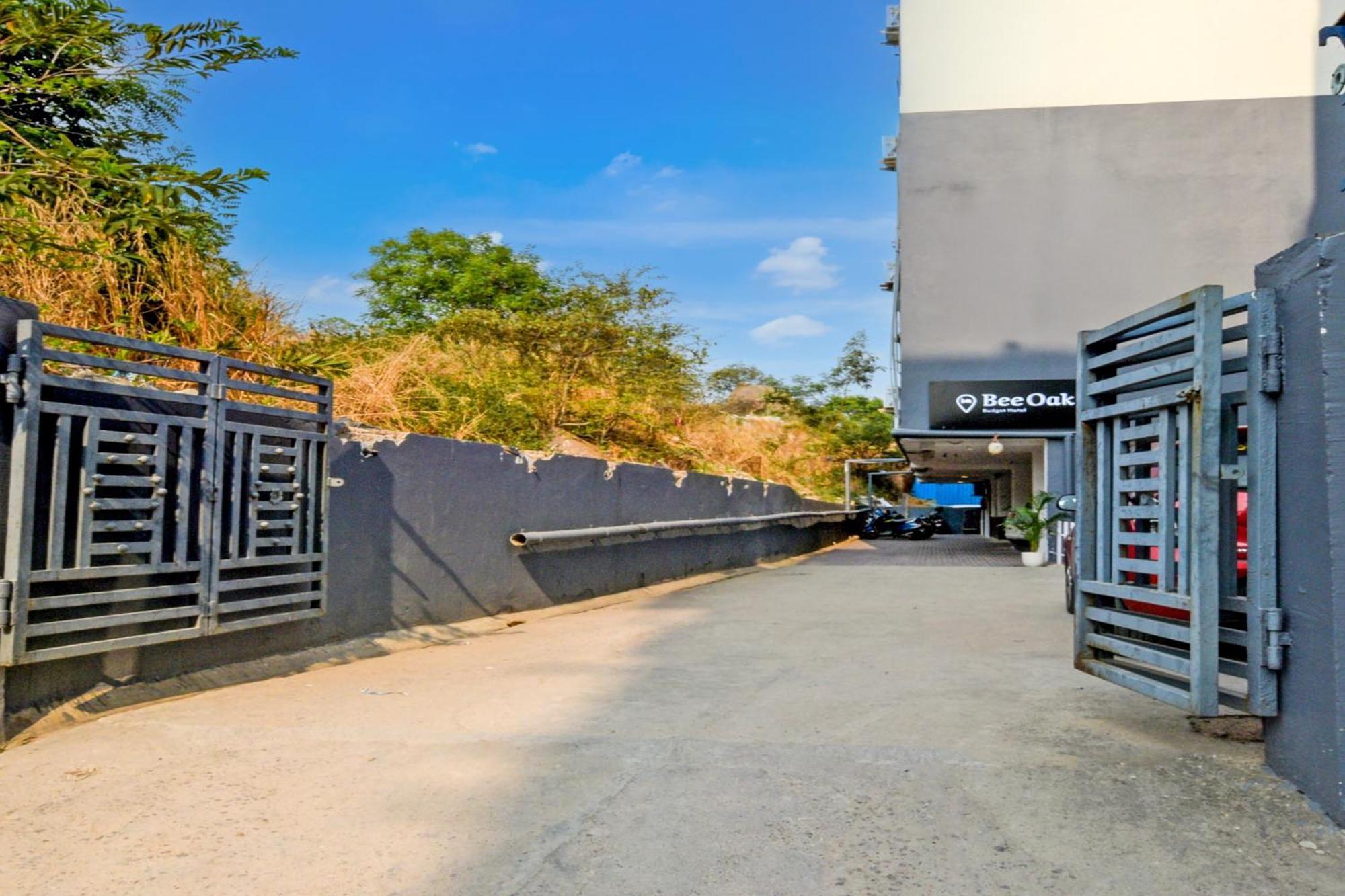 Hotel O Bee Oak Gachibowli Екстериор снимка