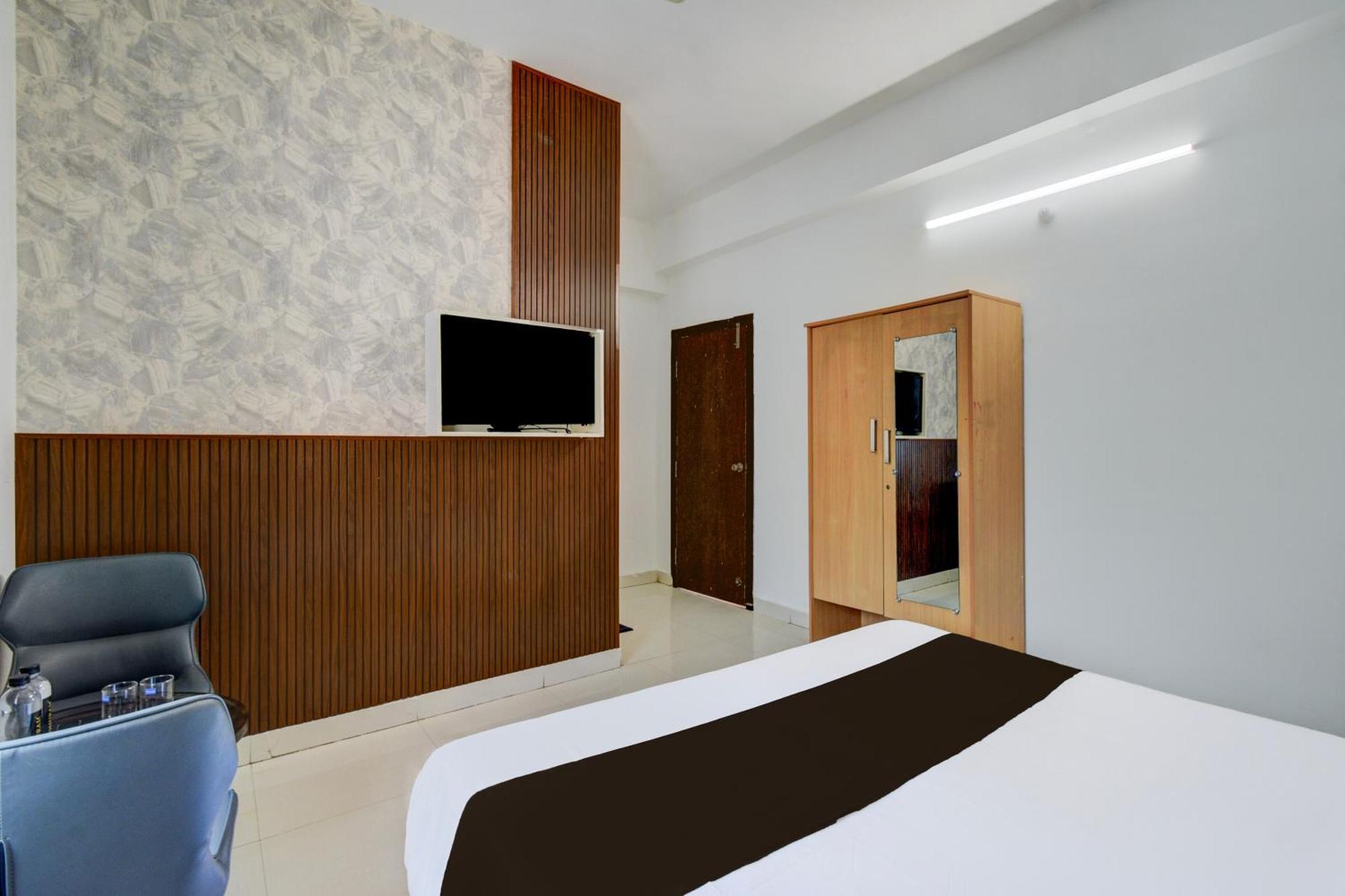Hotel O Bee Oak Gachibowli Екстериор снимка